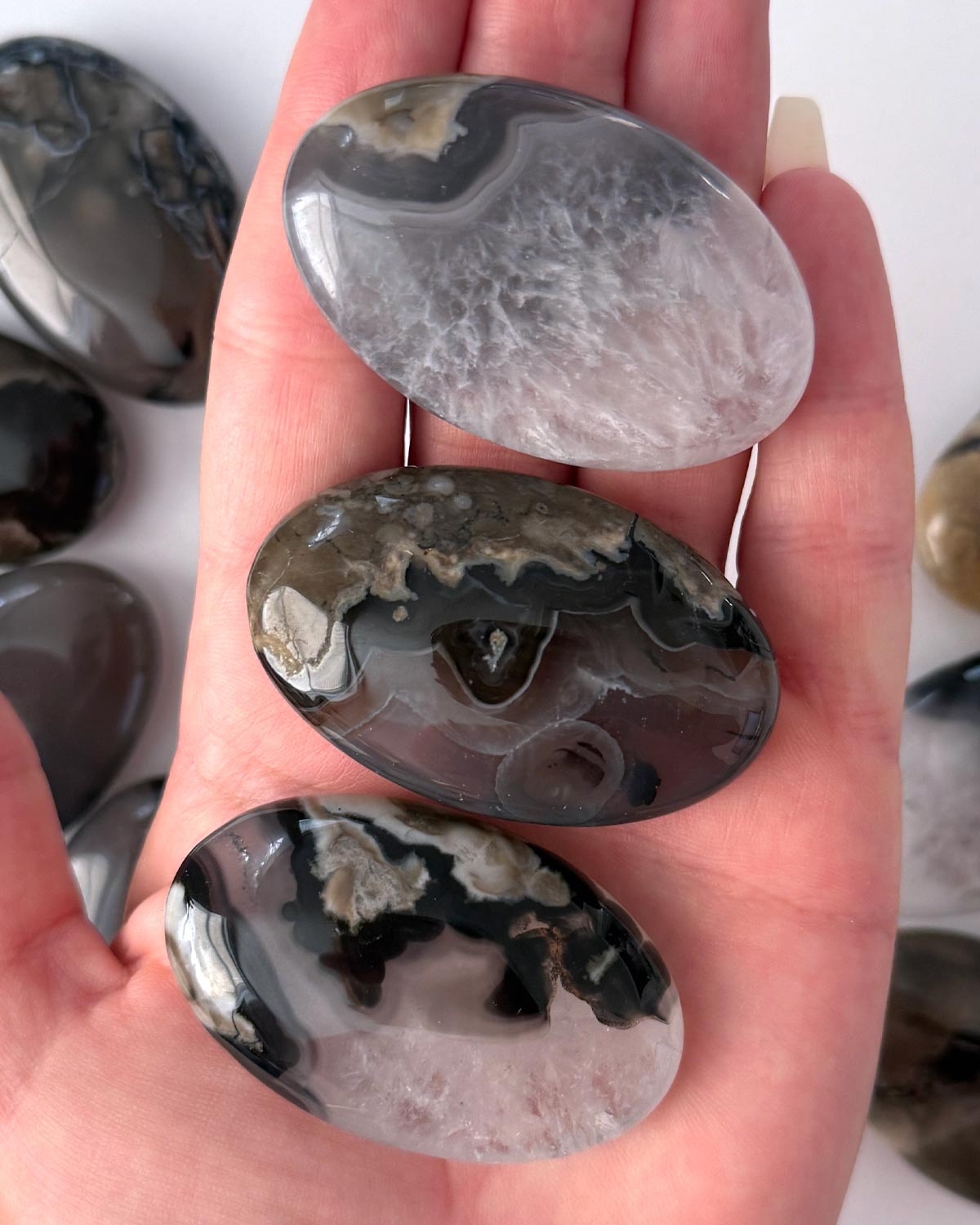 Fluorescent Agate Palm Stone