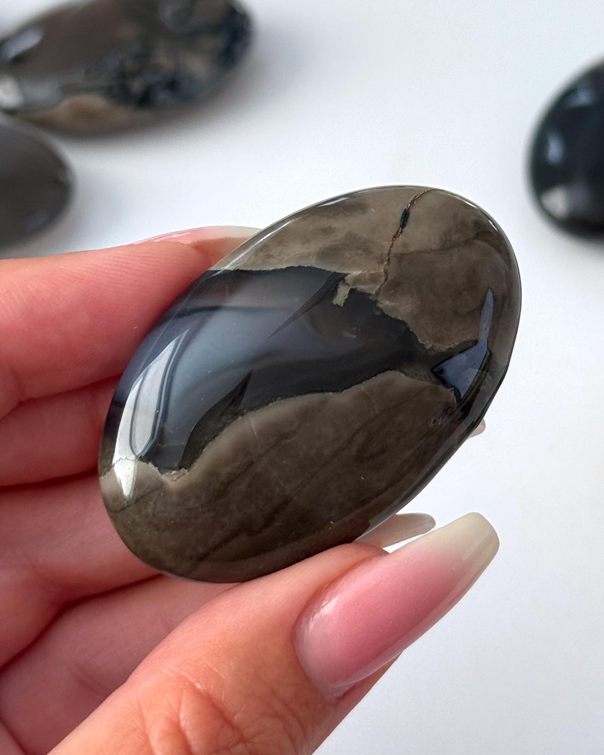 Fluorescent Agate Palm Stone