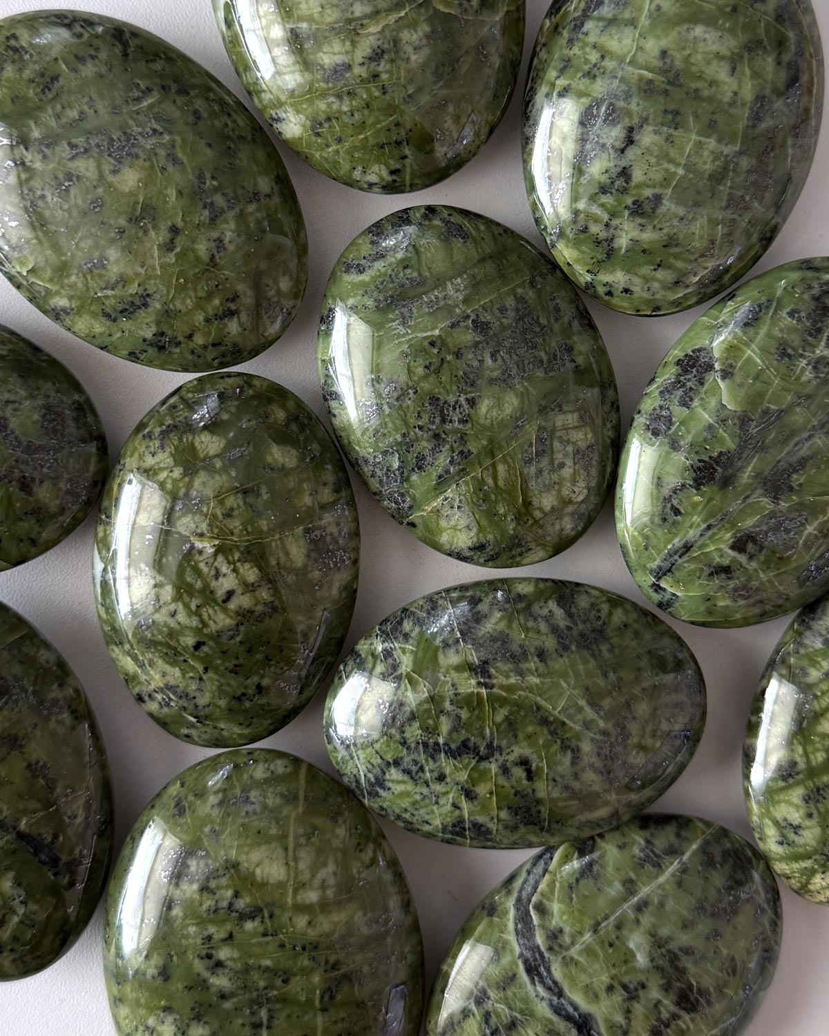 Jungle Serpentine Palm Stone