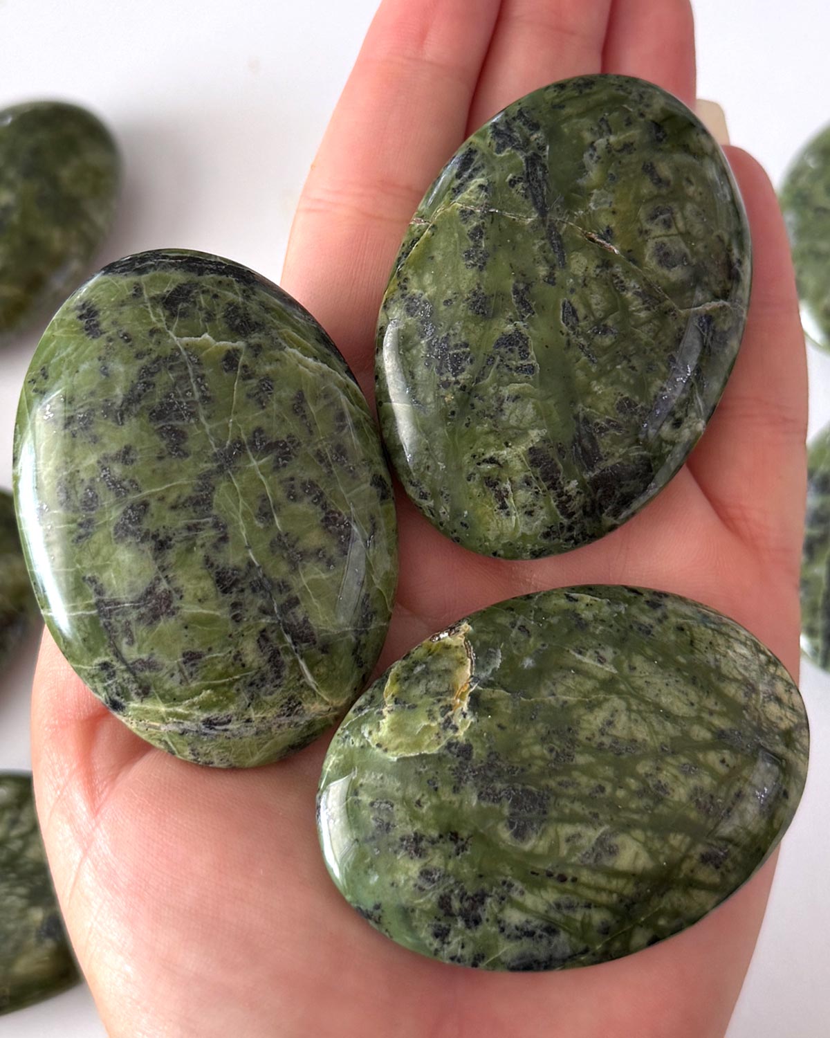 Jungle Serpentine Palm Stone