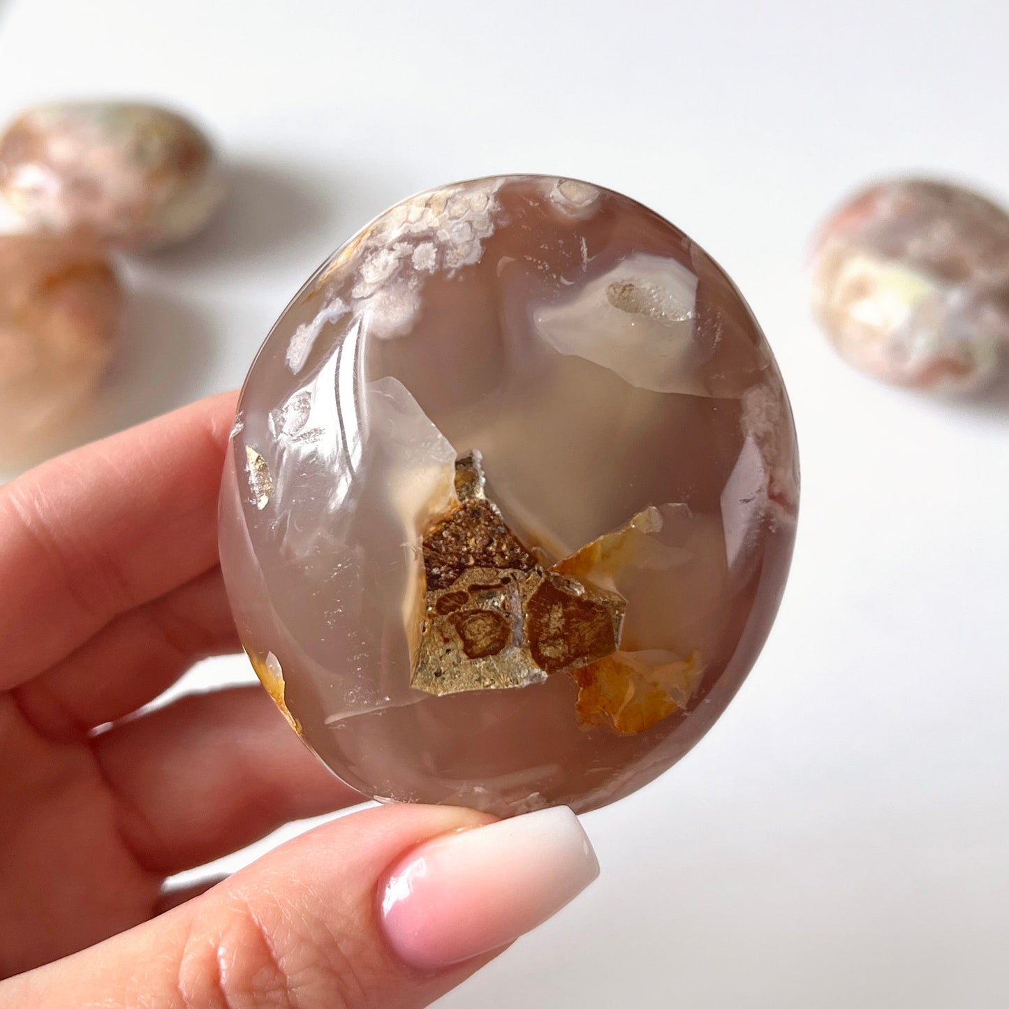 Red Flower Agate Palm Stone