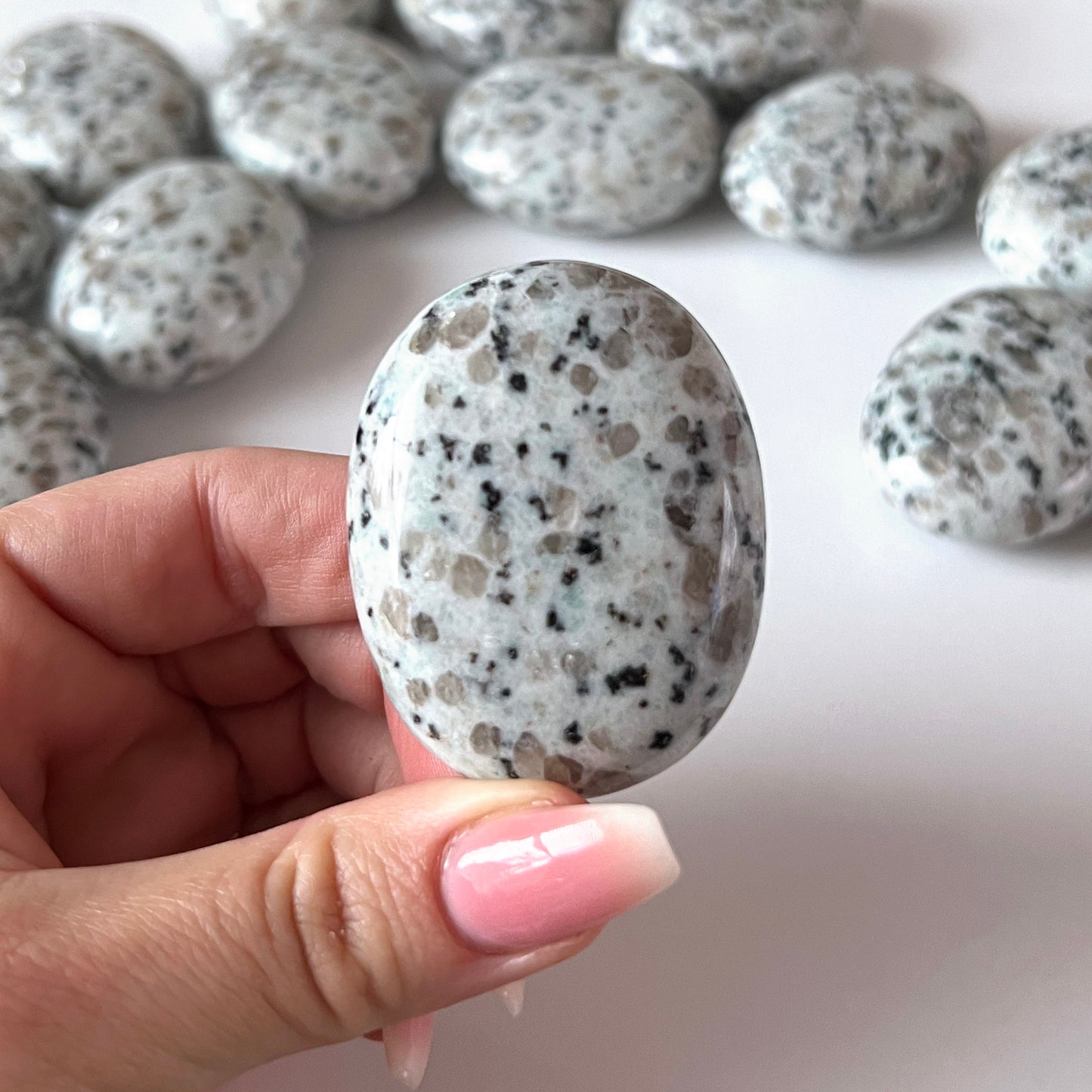 Kiwi Jasper Palm Stone