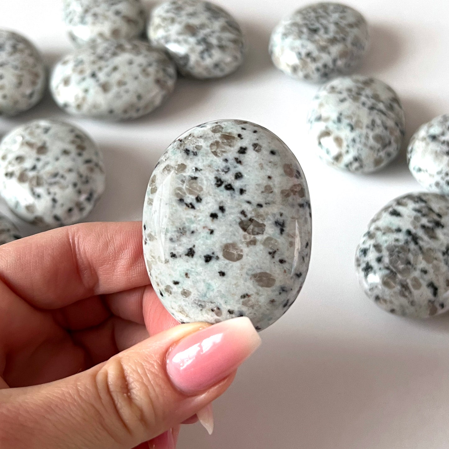 Kiwi Jasper Palm Stone