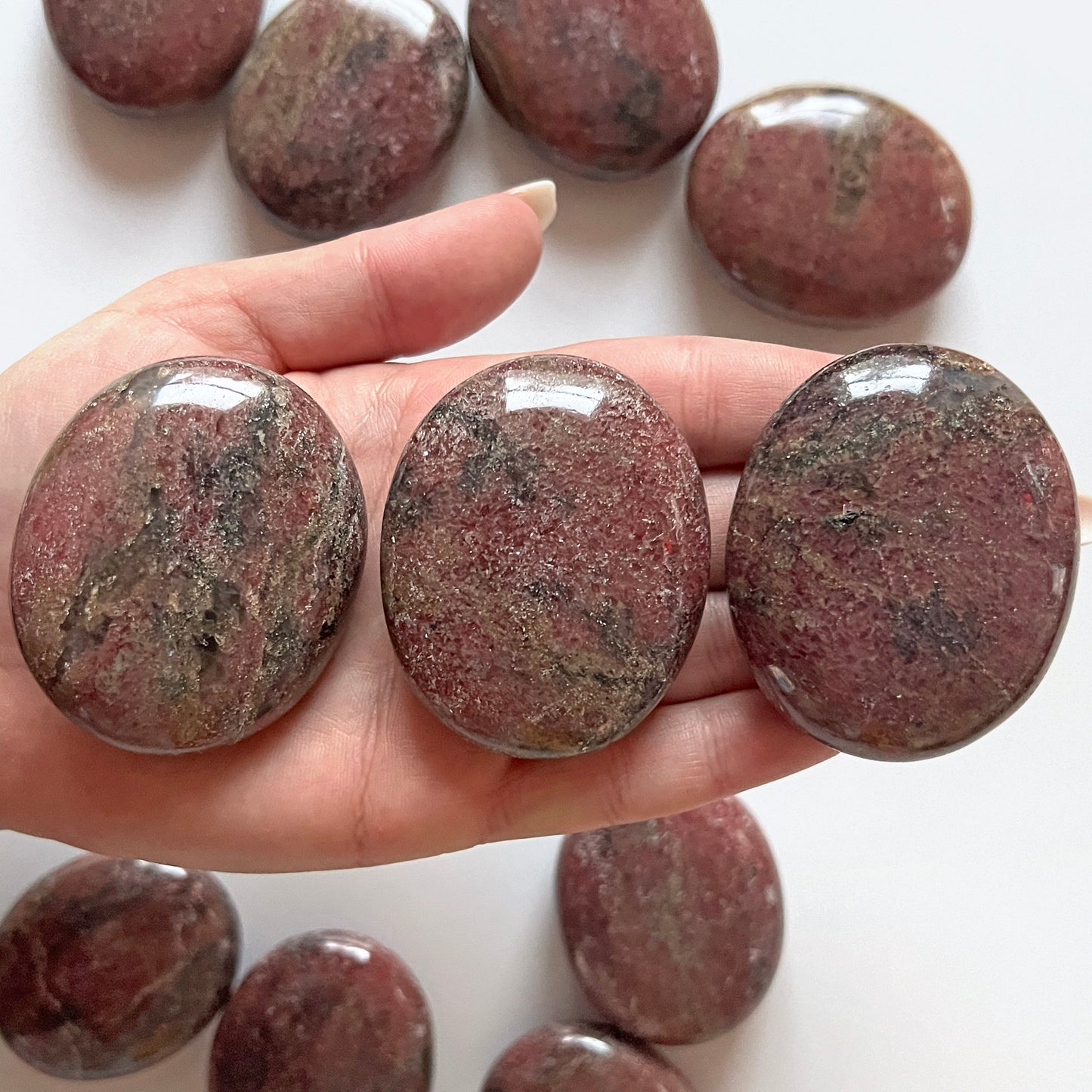 Rhodonite in Quartz Palm Stone