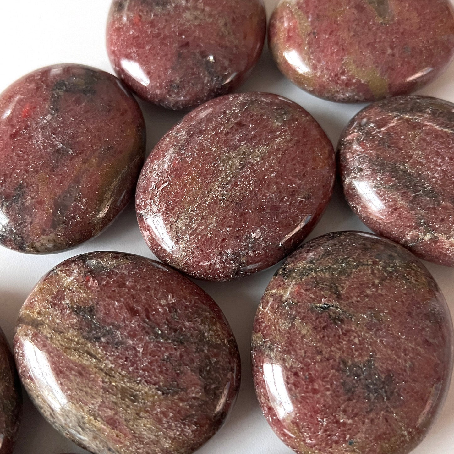 Rhodonite in Quartz Palm Stone