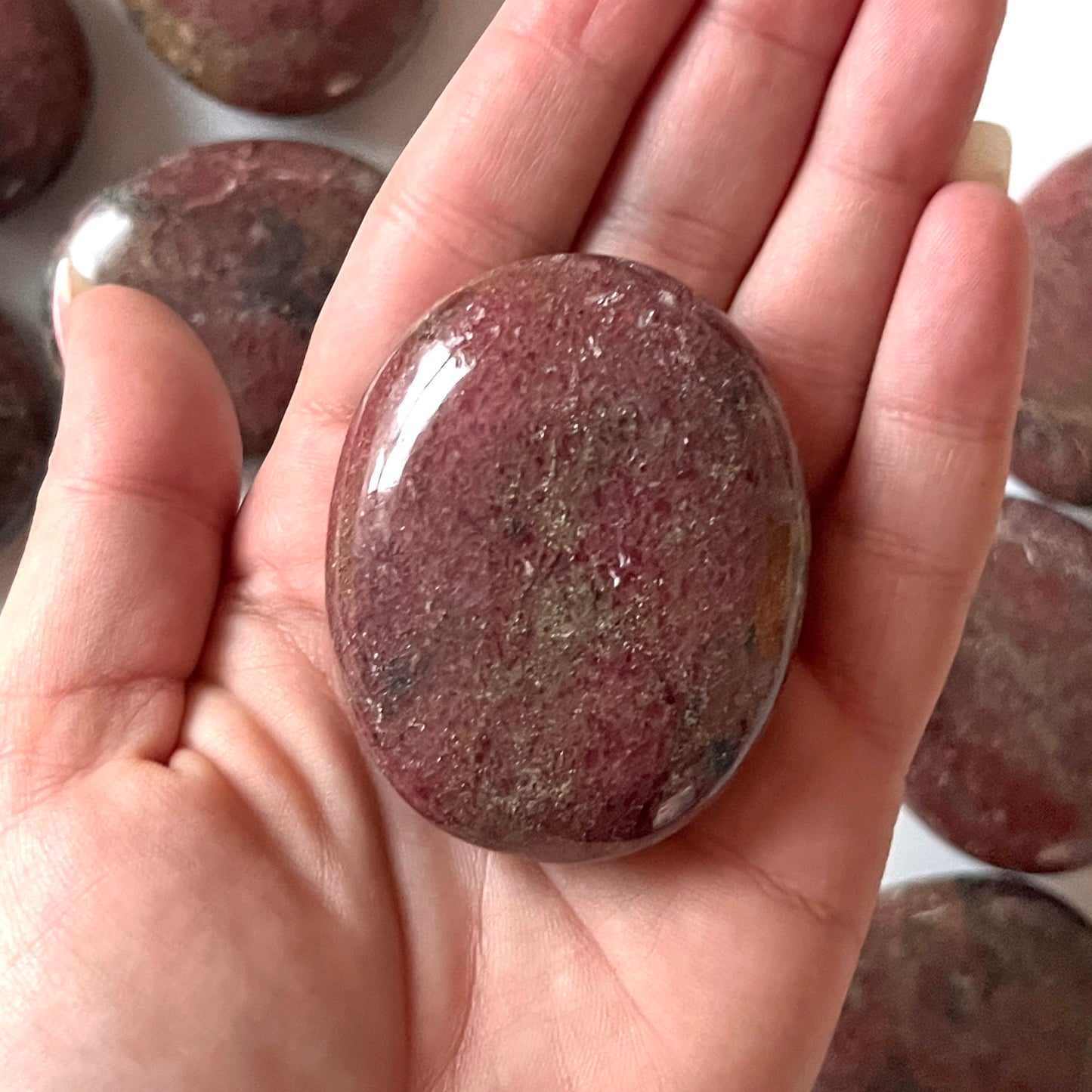 Rhodonite in Quartz Palm Stone
