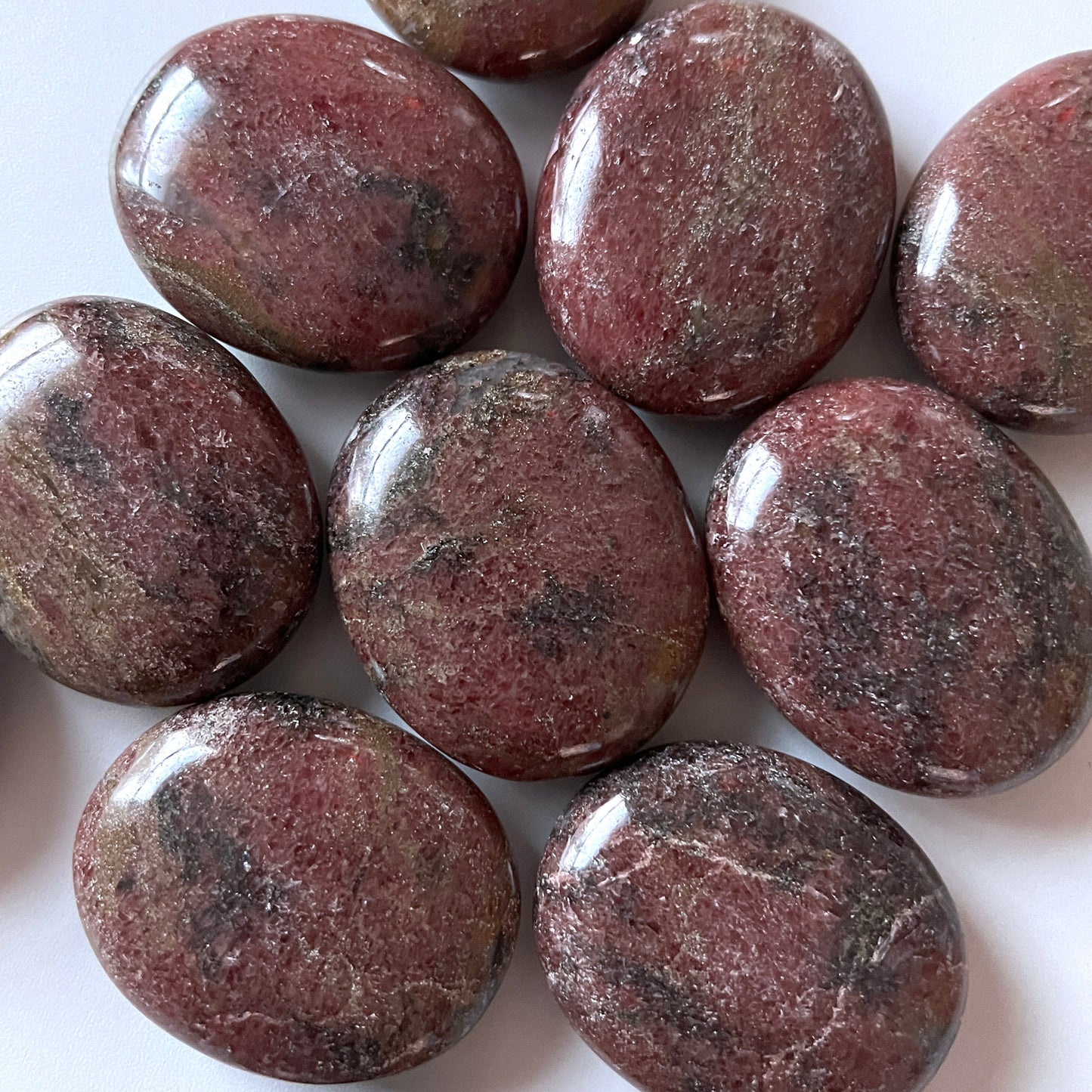 Rhodonite in Quartz Palm Stone