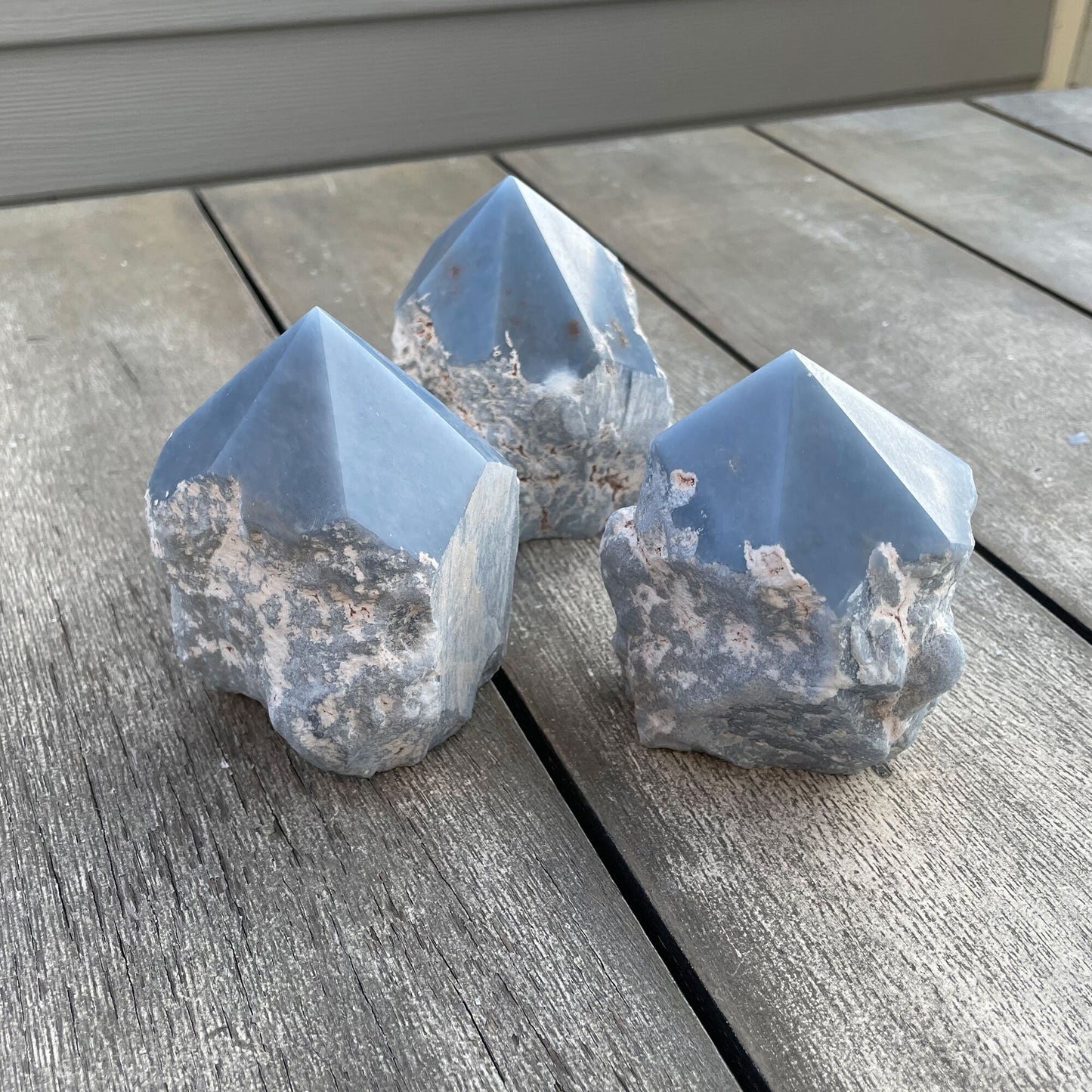 SPIRIT CONNECTION Angelite Top Polished Point | Angelite Tower | Spirit Guides | Guardian Angels | Spirit Connection - Sole Luna