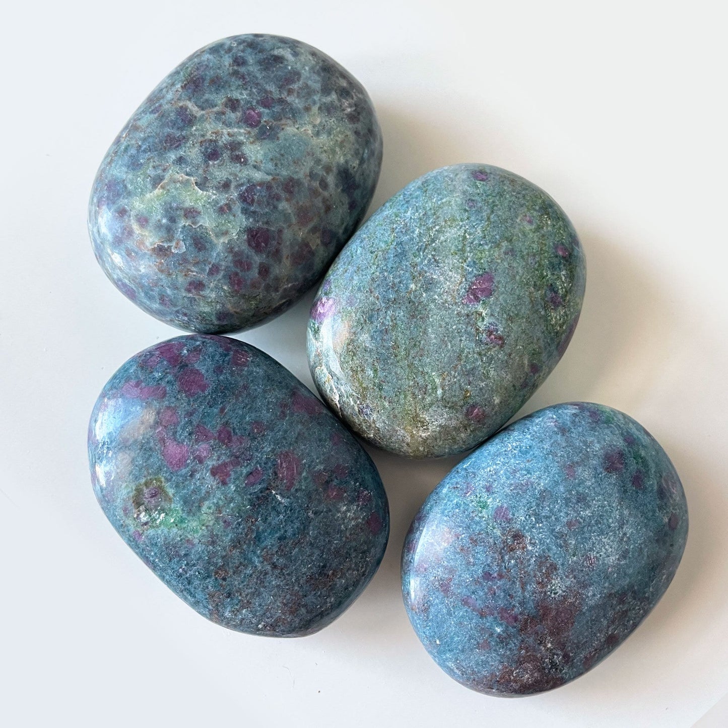 MANIFESTATION Ruby Blue Kyanite Palm Stone | Communication | Truth | Emotional Healing | Passion | Attraction - Sole Luna