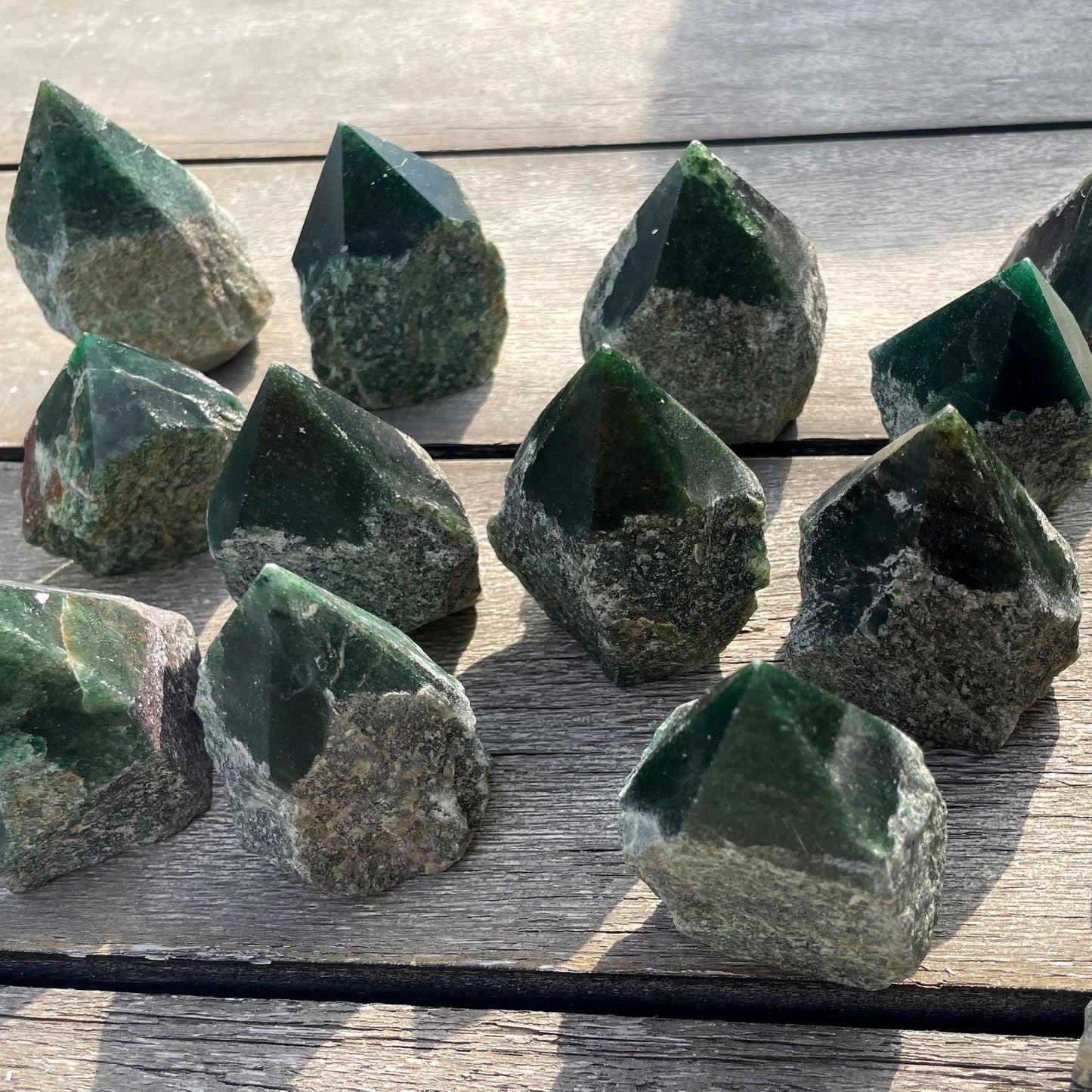 Green Aventurine Top Polished Point | Abundance | Good Luck Crystal | Opportunity | Prosperity | Money | Earth Energy - Sole Luna
