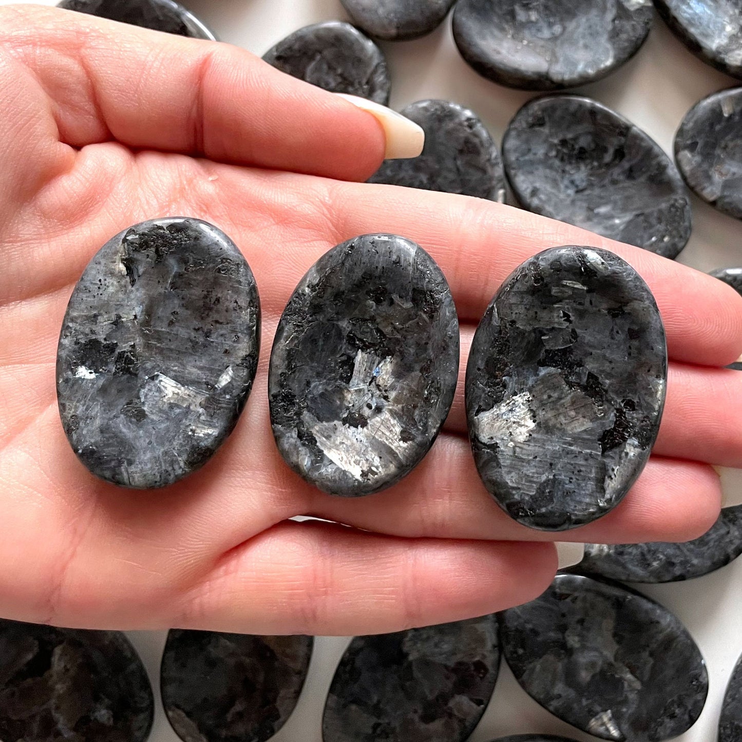 Larvikite Worry Stone | Negativity Blocker | Astral Travel | Psychic Stone | Black Labradorite - Sole Luna
