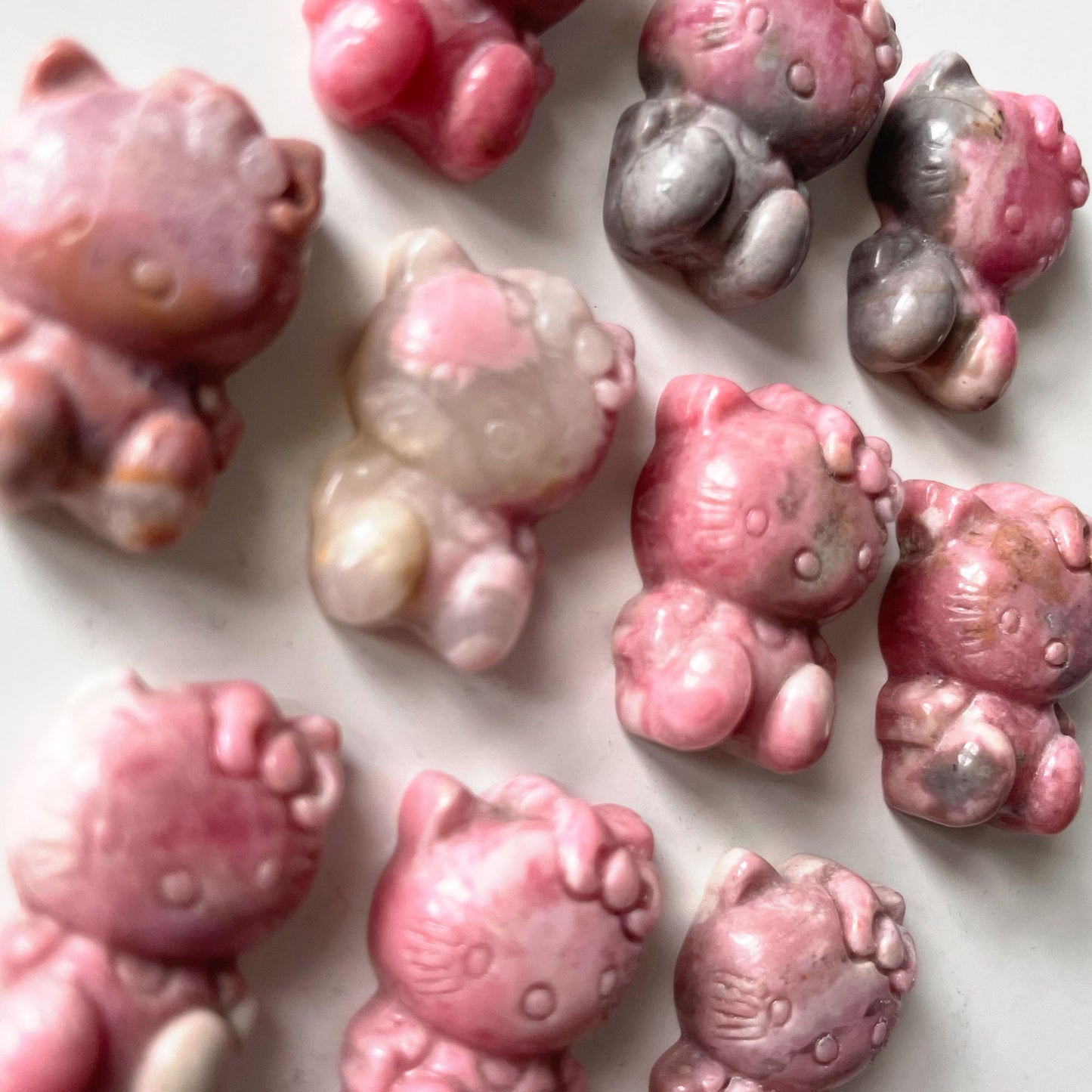 HELLO KITTY Rhodonite Carving | Sanrio Cat Crystal | Love | Heart Healing - Sole Luna