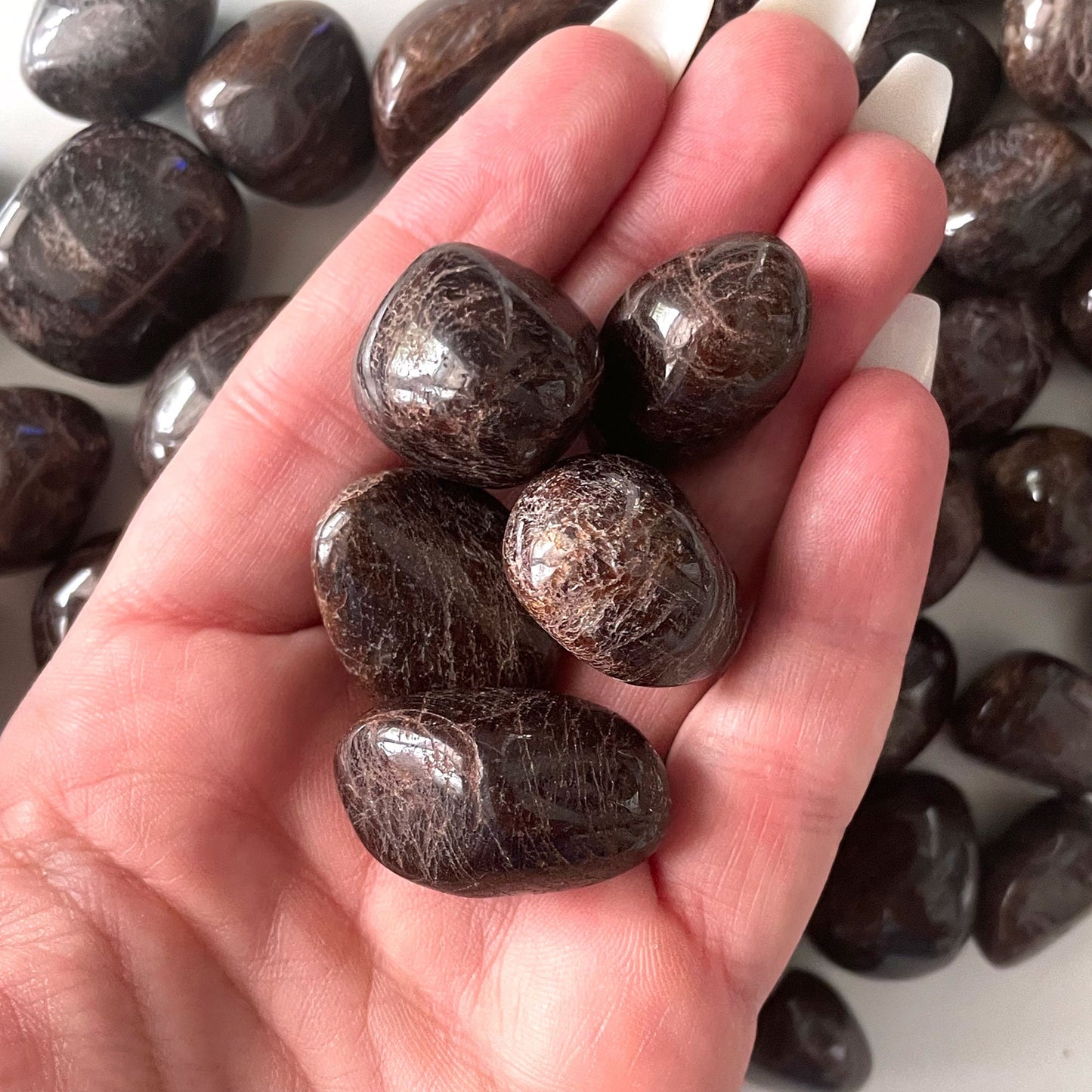 Tumbled Garnet Stone | Manifest Desires | Love Passion Sensuality - Sole Luna