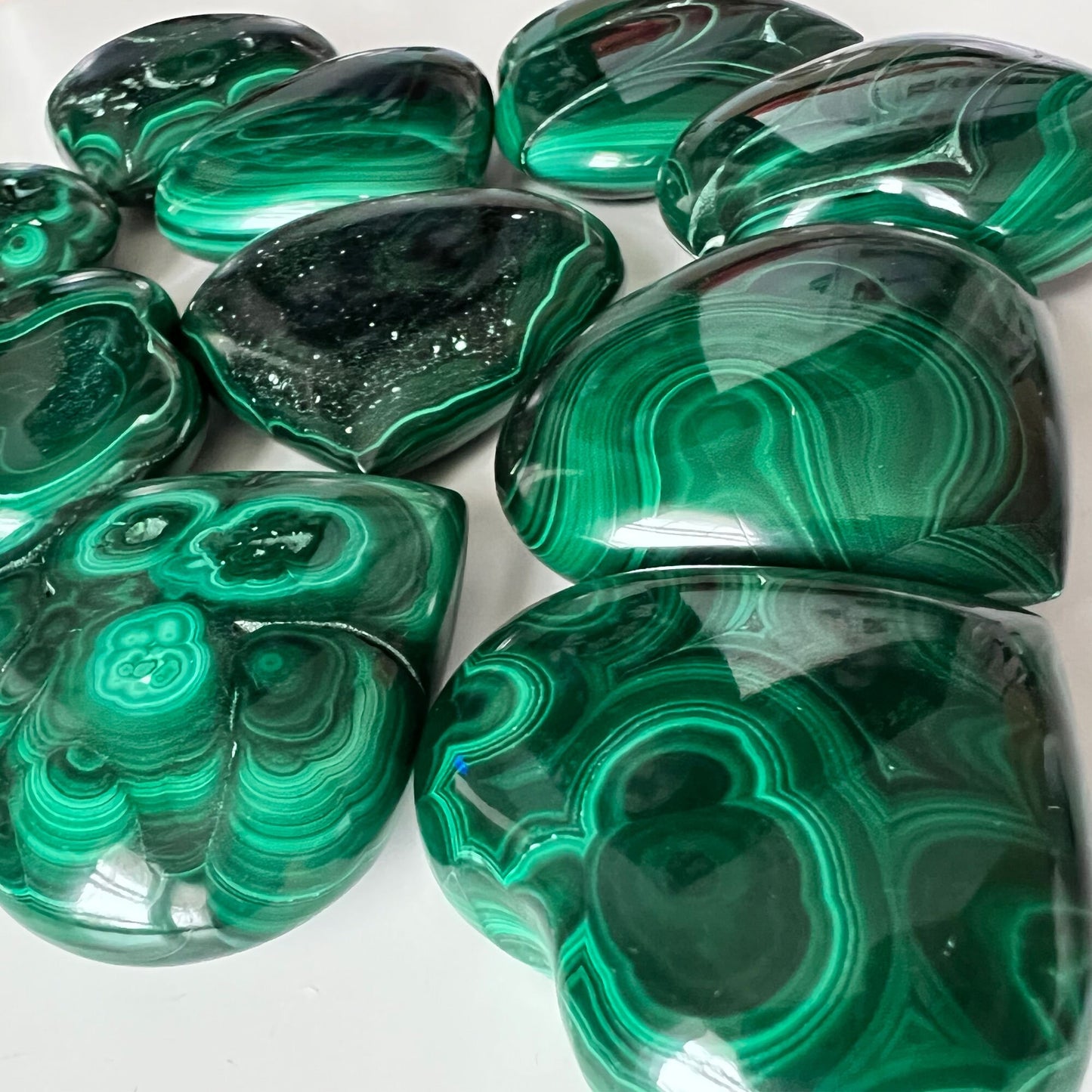 Malachite Heart Shape Palm Stone | Manifestation | Protection | Abundance | Change - Sole Luna