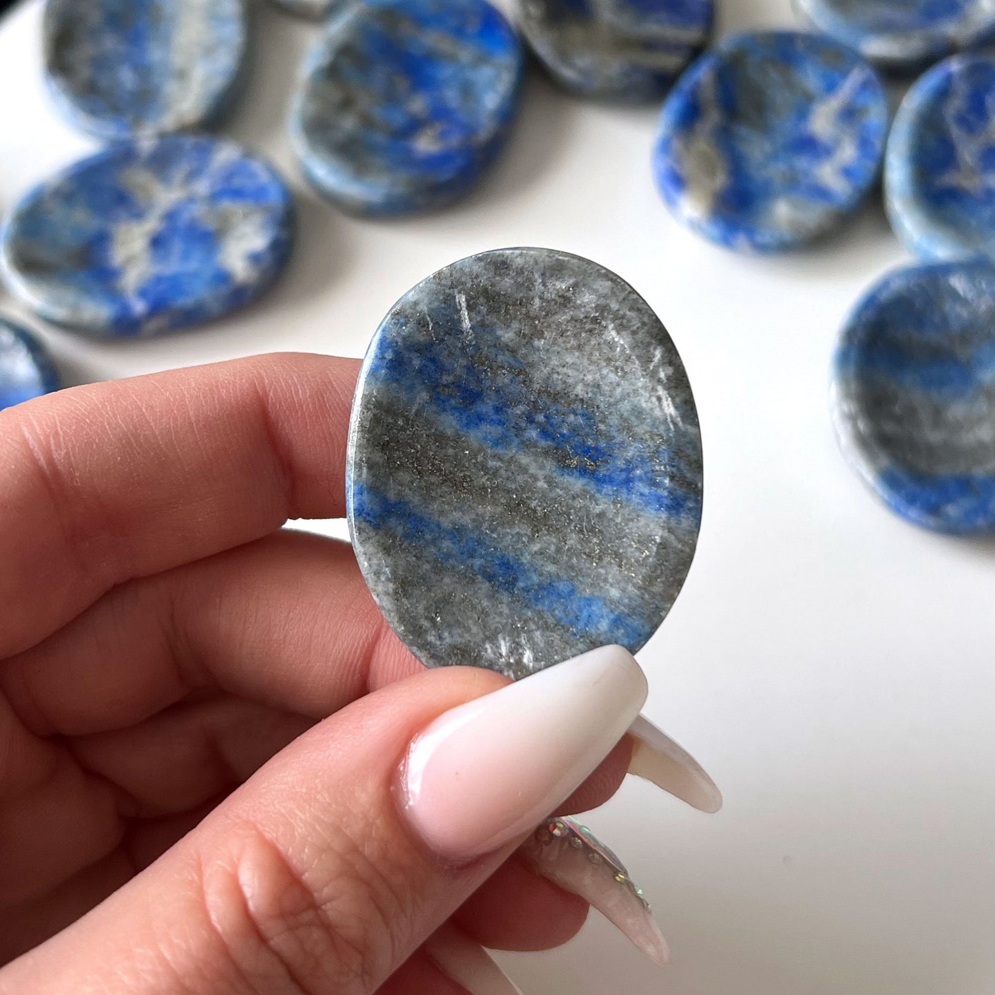 Lapis Lazuli Worry Stone | Manifestation Stone | Communication Throat Chakra - Sole Luna