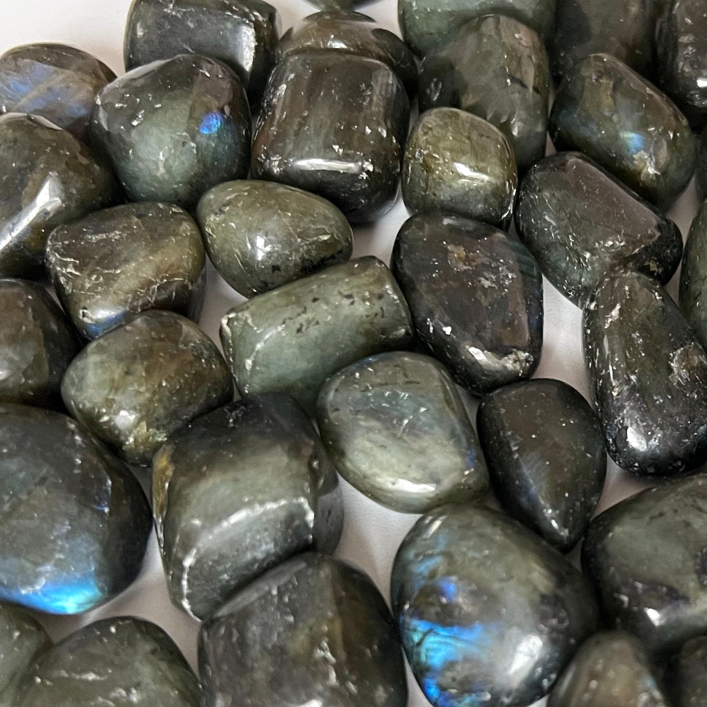 Labradorite Tumbled Stone | Divine Connection | Crown + Third Eye Chakra | Meditation Palm Stone - Sole Luna