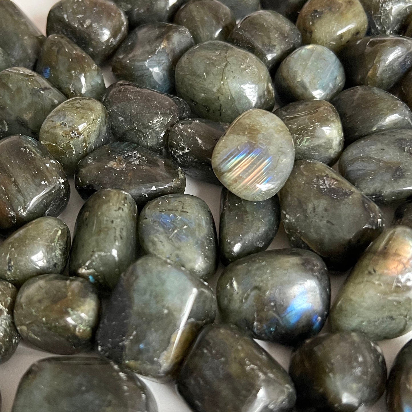 Labradorite Tumbled Stone | Divine Connection | Crown + Third Eye Chakra | Meditation Palm Stone - Sole Luna