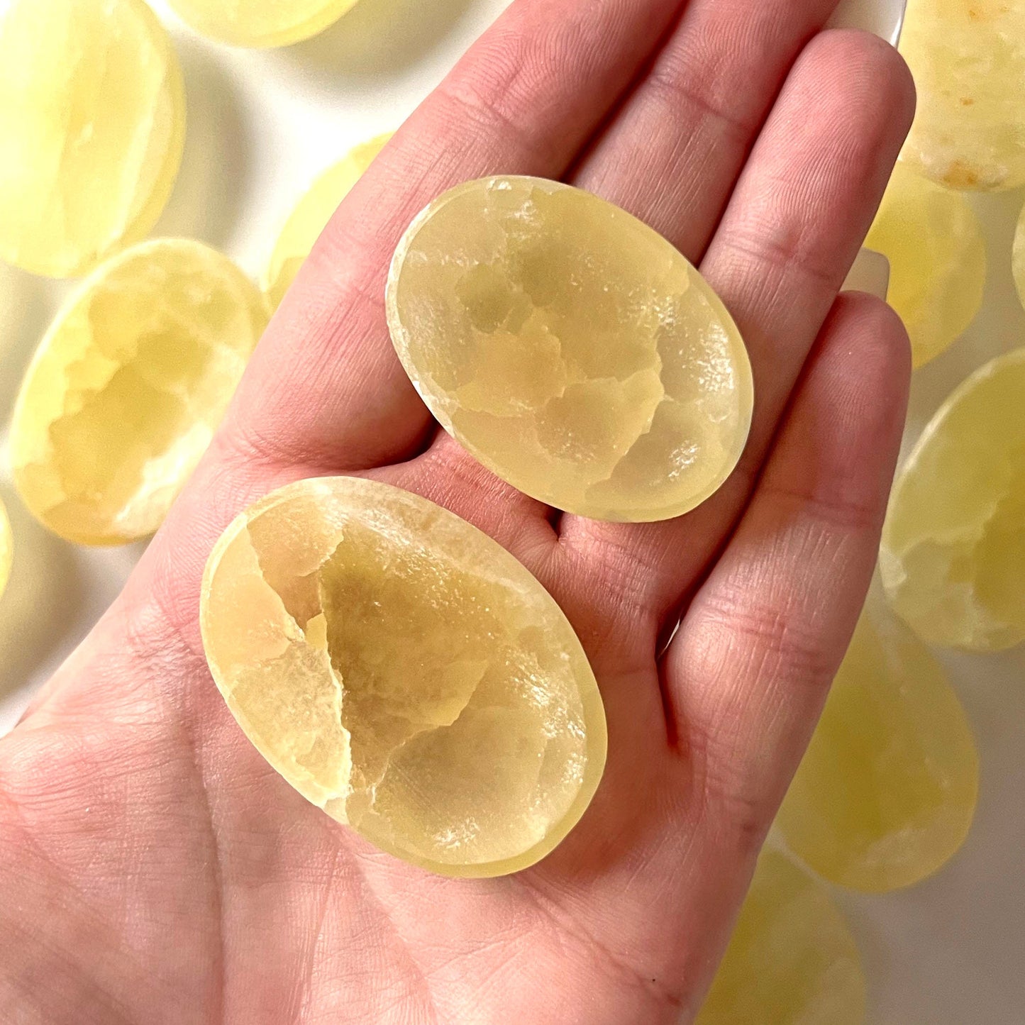 Lemon Calcite Worry Stone | Self-Worth | Personal Power | Confidence | Motivation | Happiness | Energy Cleanse | Solar Plexus Chakra - Sole Luna