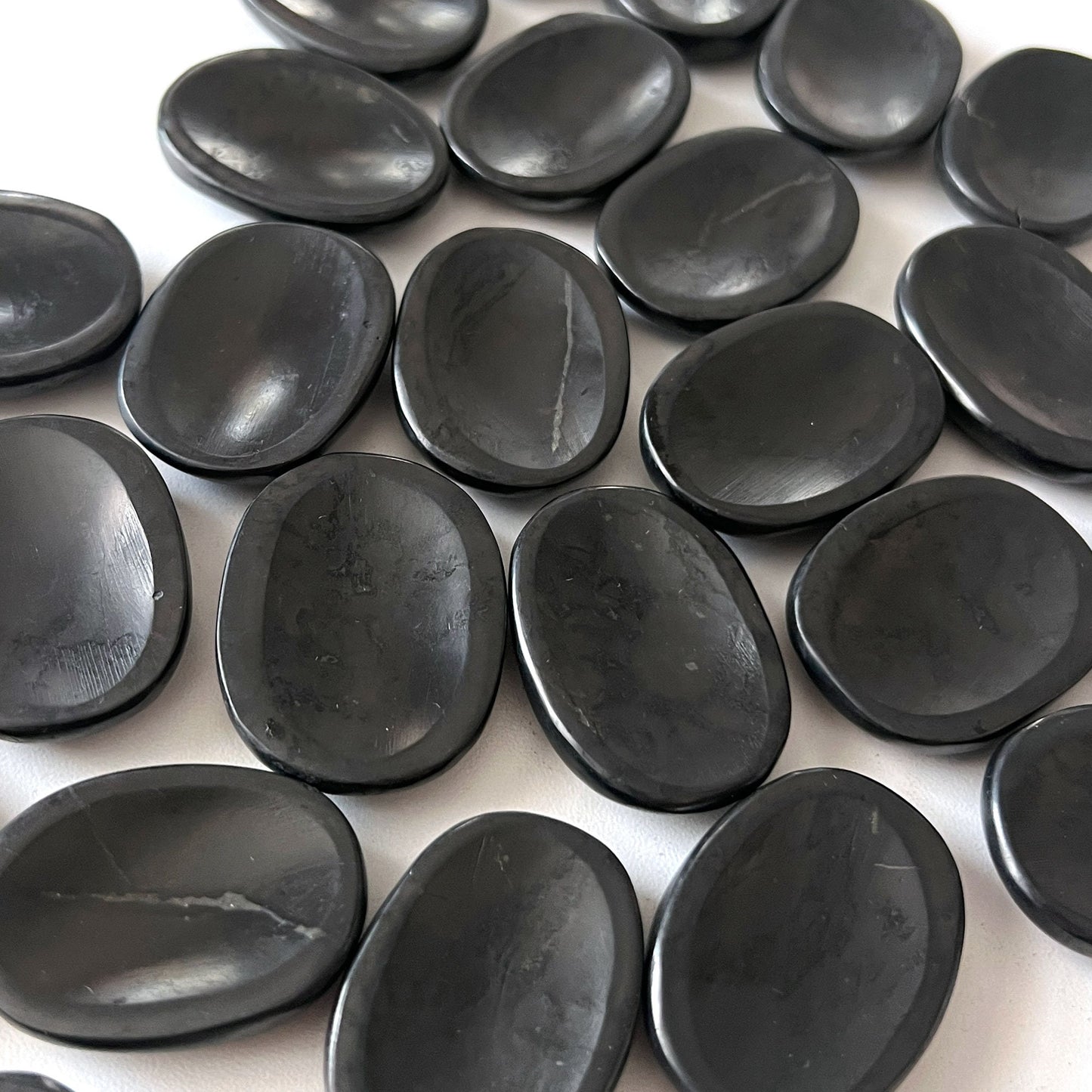DETOX STONE Shungite Worry Stone | Purification | EMF Protection | Astral Travel | Anxiety Relief - Sole Luna