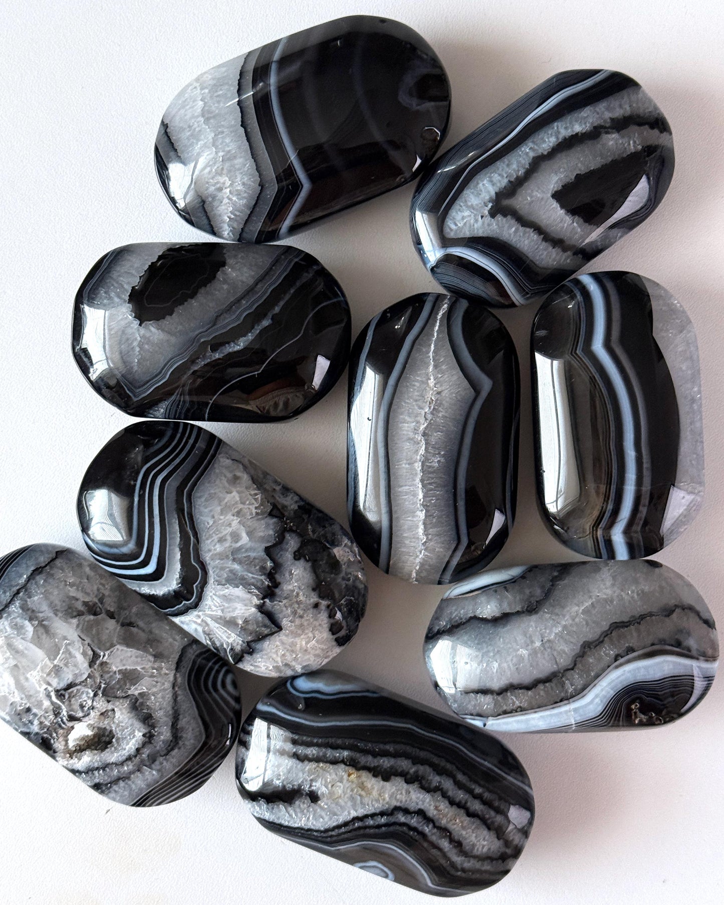Black Agate Palm Stone