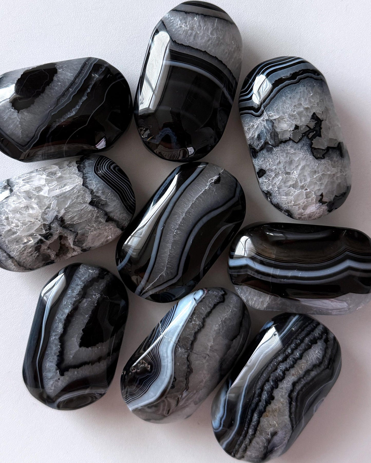 Black Agate Palm Stone