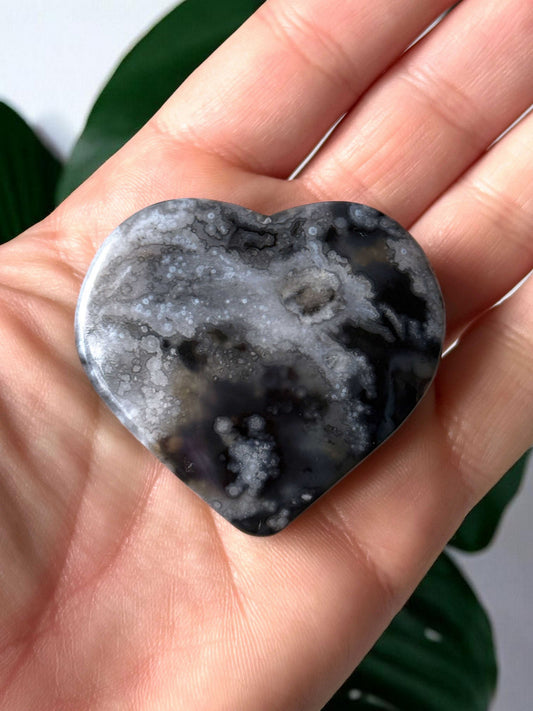 Black Flower Agate Heart