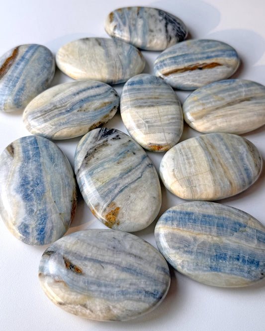 Blue Scheelite Palm Stone
