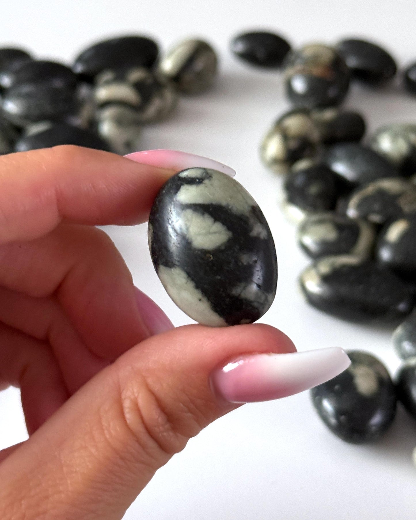 Chrysanthemum Stone Tumbled Stone