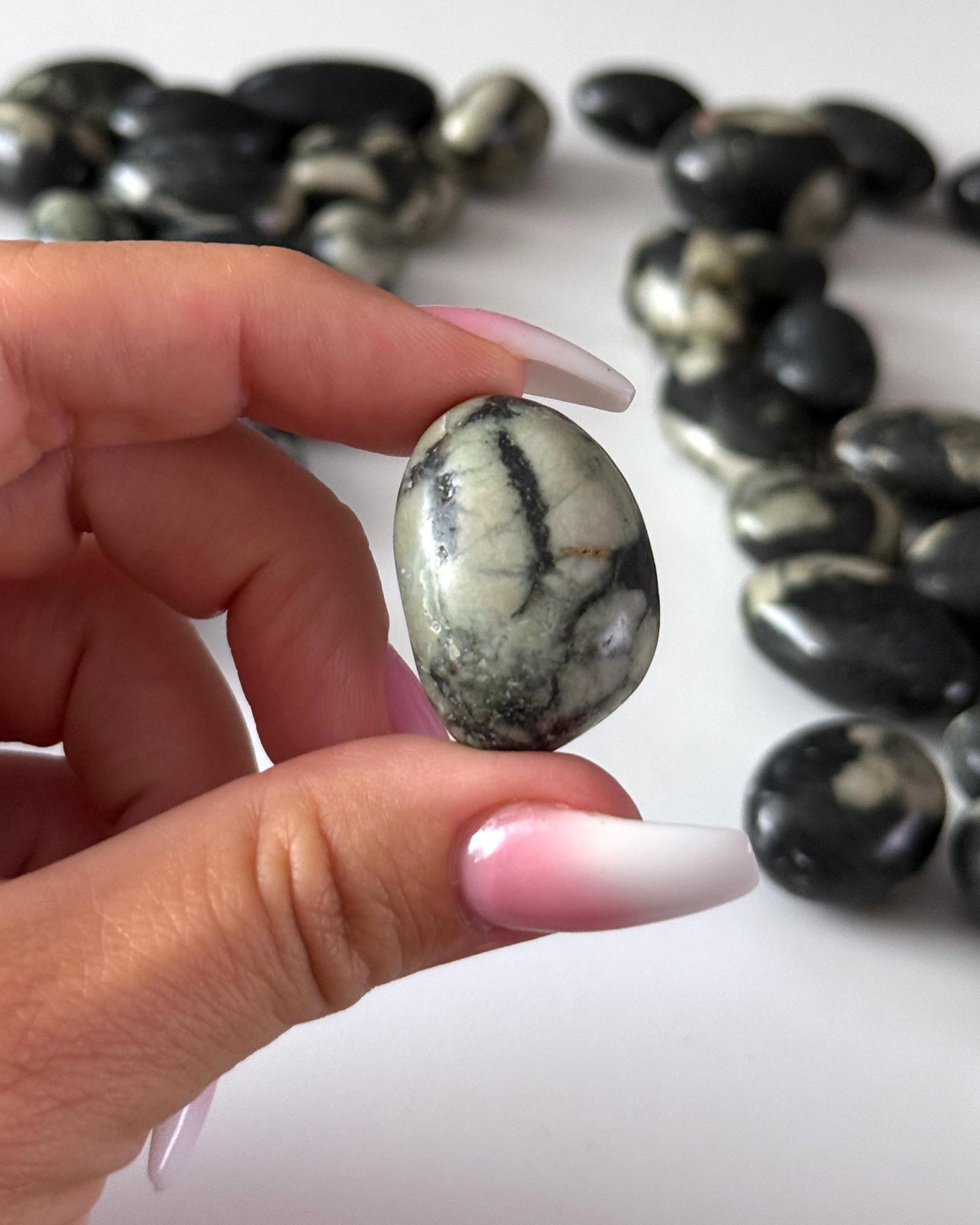 Chrysanthemum Stone Tumbled Stone