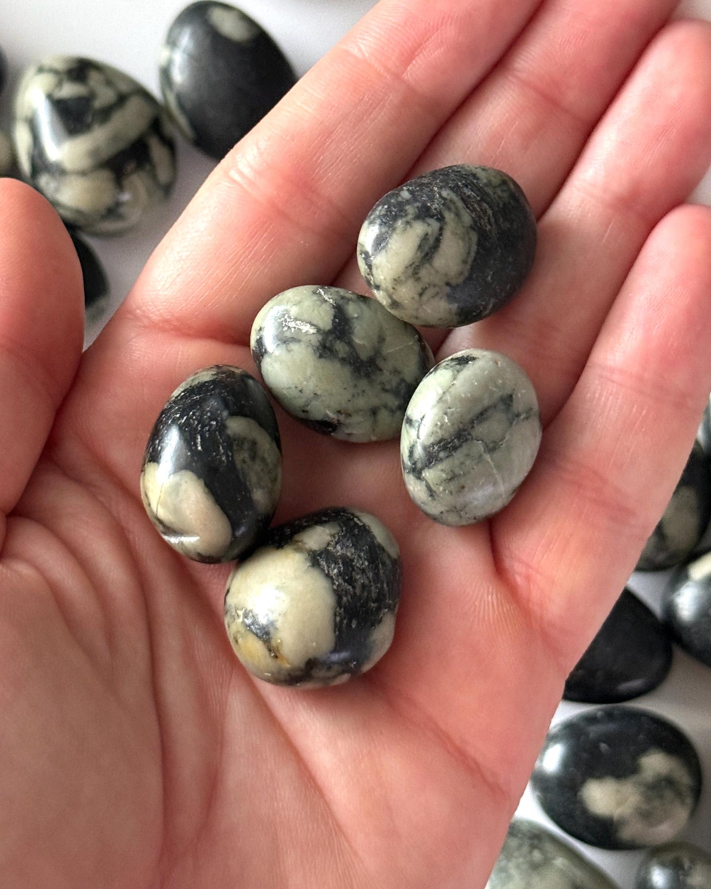 Chrysanthemum Stone Tumbled Stone