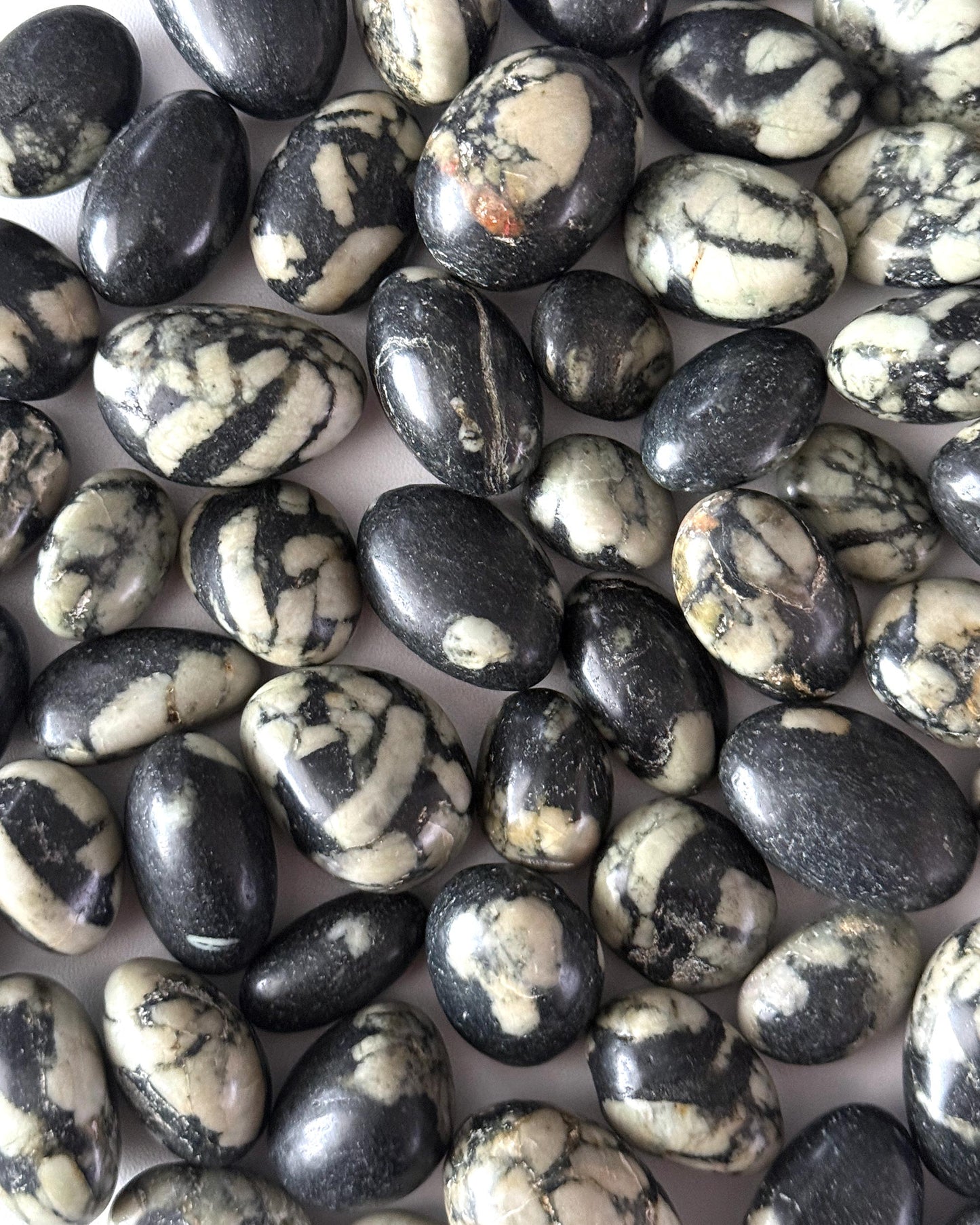 Chrysanthemum Stone Tumbled Stone