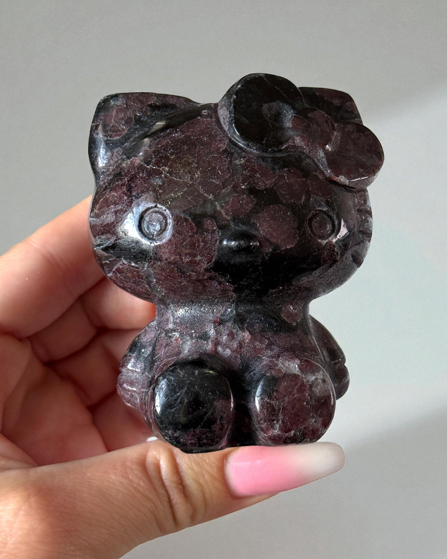 Garnet Kitty Carving