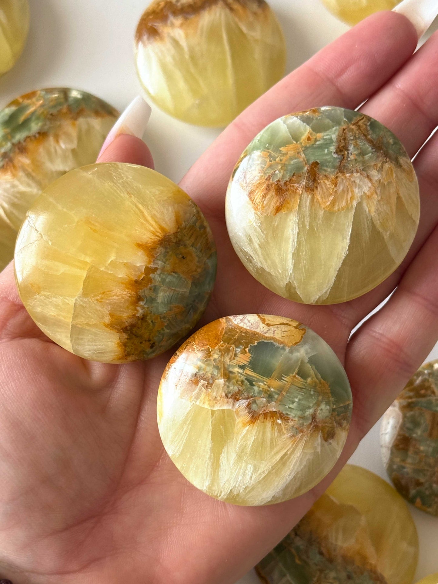 Lemon Calcite Green Onyx Round Palm Stone