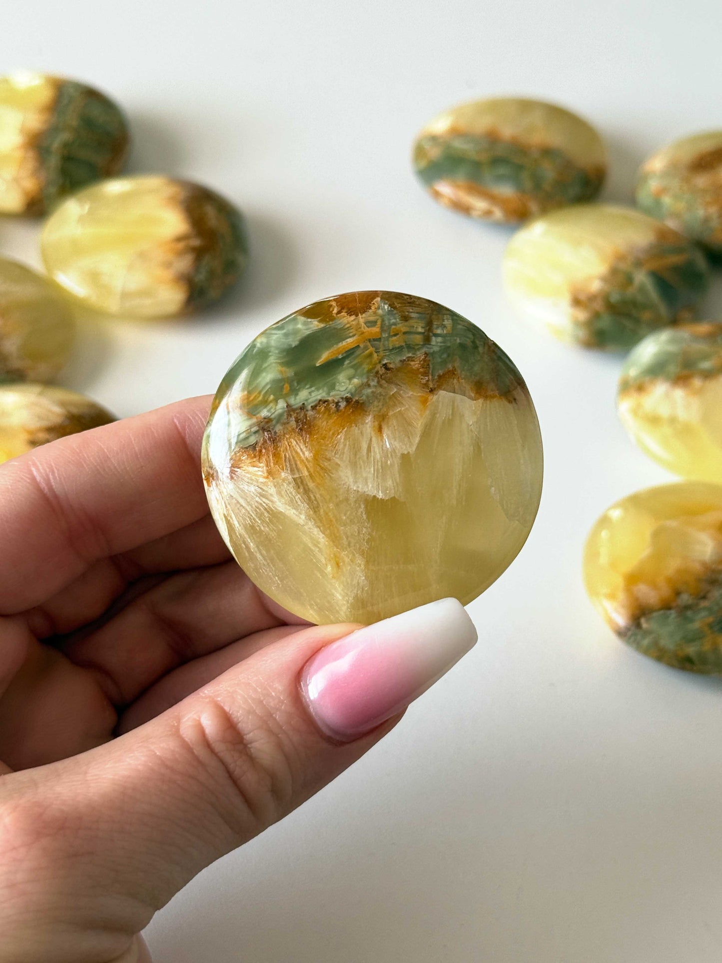 Lemon Calcite Green Onyx Round Palm Stone