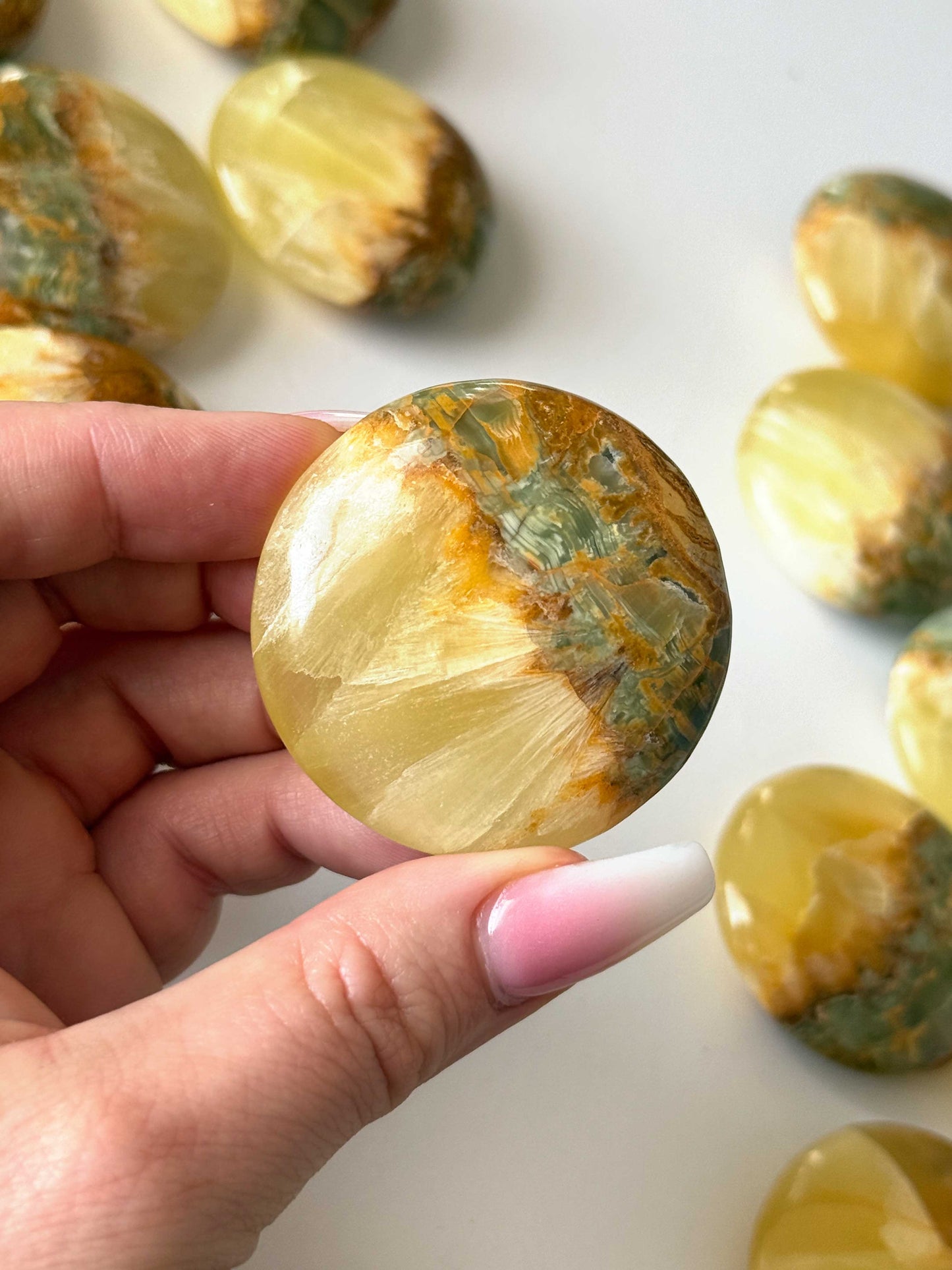 Lemon Calcite Green Onyx Round Palm Stone
