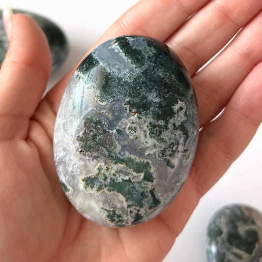 Moss Agate Palm Stone