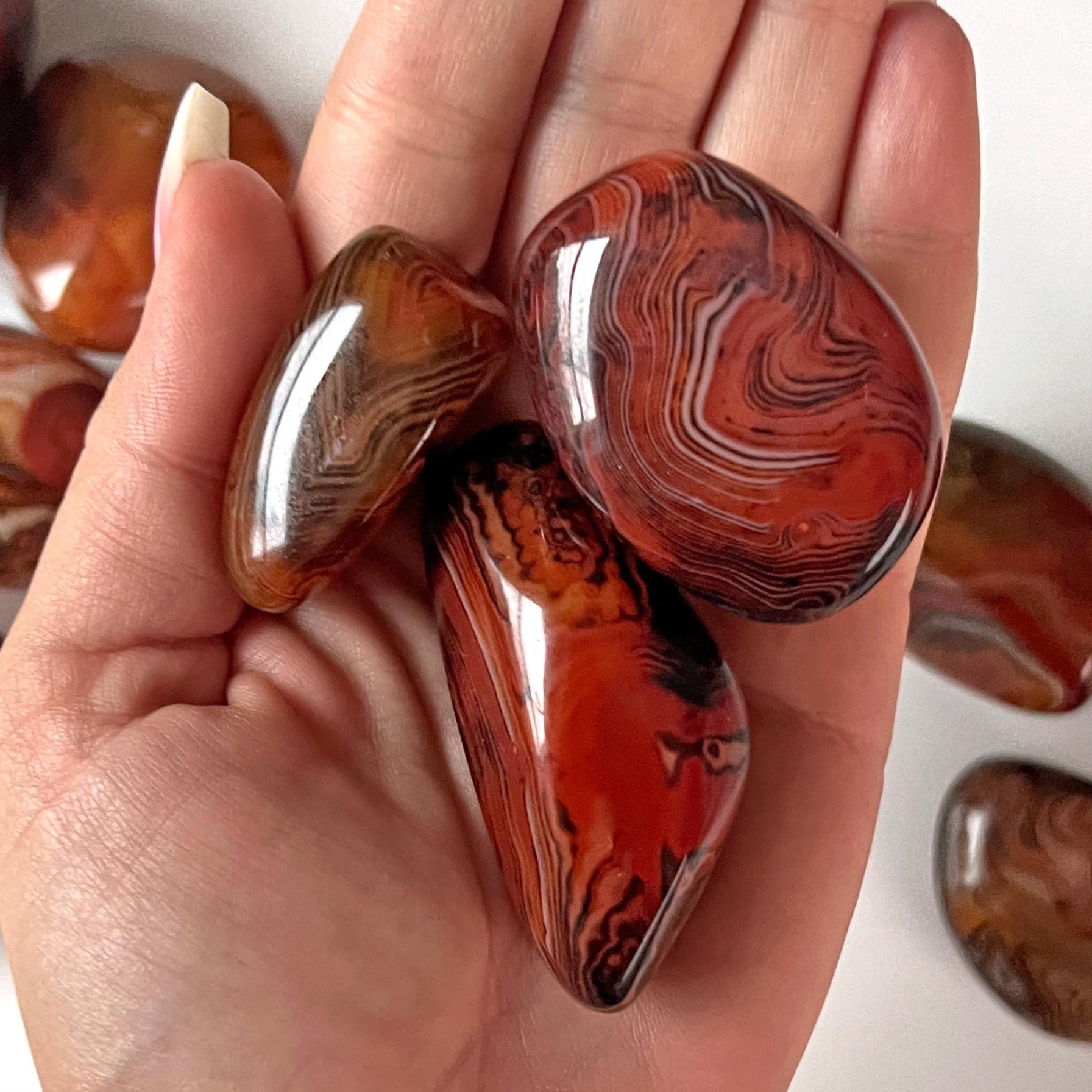 Sardonyx Large Tumbled – Sole Luna