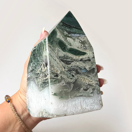 3.9lb Moss Agate Point