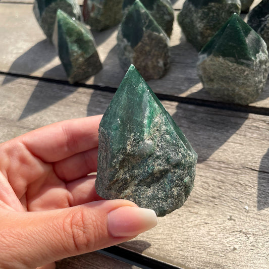 Green Aventurine Top Polished Point | Abundance | Good Luck Crystal | Opportunity | Prosperity | Money | Earth Energy - Sole Luna