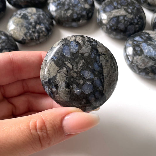 RARE Black Que Sera Round Palm Stone | Llanite UFO | Glaucophane | Higher Dimensional Awareness | Clairaudience | Overcoming Negativity - Sole Luna