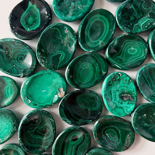 Malachite Worry Stone | Manifestation | Protection | Abundance | Change - Sole Luna