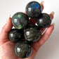 PSYCHIC STONE Labradorite Sphere 32mm - 42mm | Divine Connection | Crown + Third Eye Chakra | Crystal Ball - Sole Luna