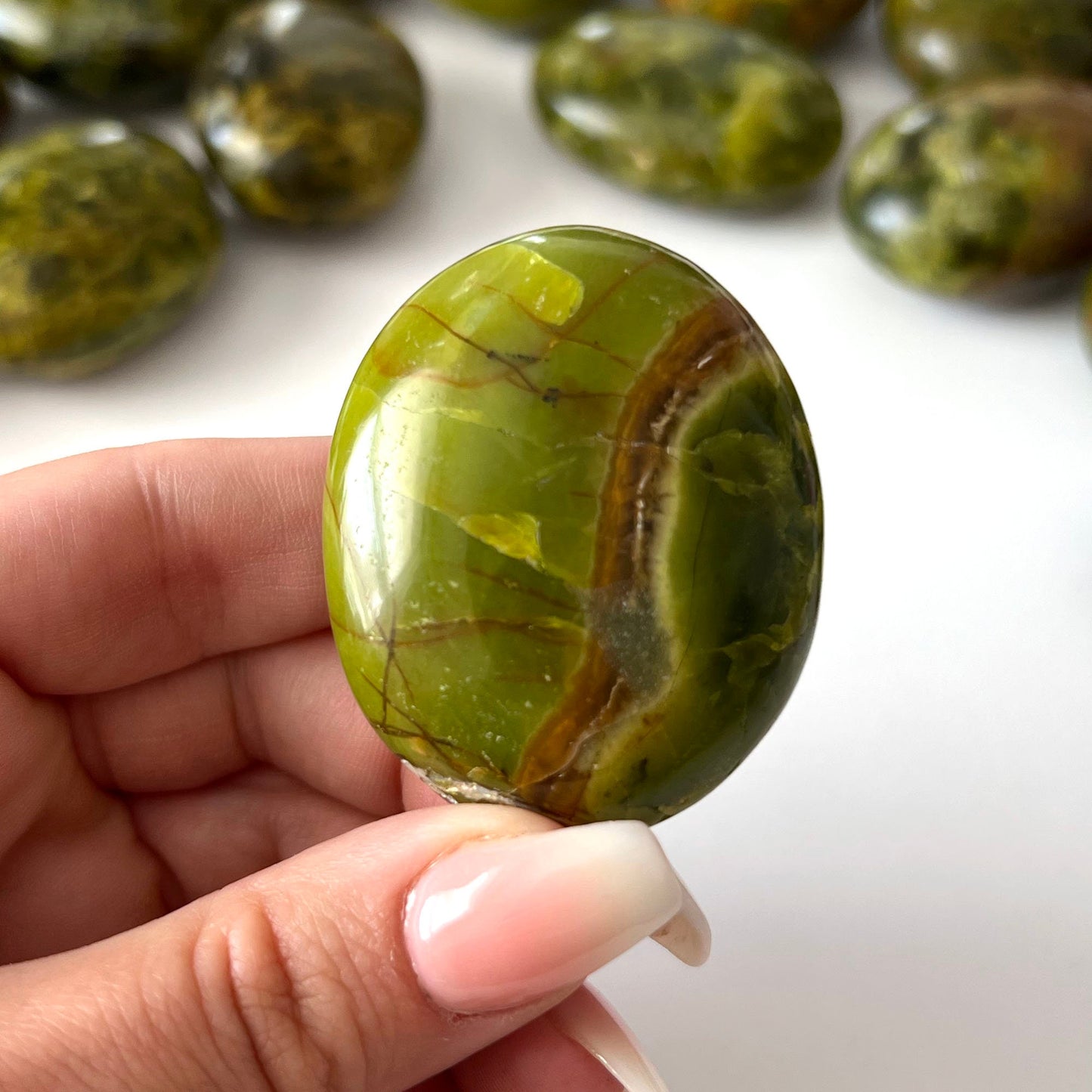 Green Opal Palm Stone | Strengthen Relationships | Clears Blockages | Abundance | Rejuvenation | Fear Relaase - Sole Luna