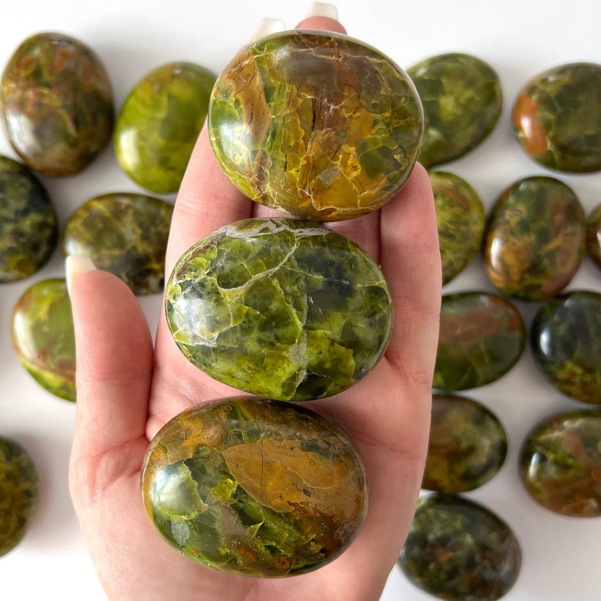 Green Opal Palm Stone | Strengthen Relationships | Clears Blockages | Abundance | Rejuvenation | Fear Relaase - Sole Luna