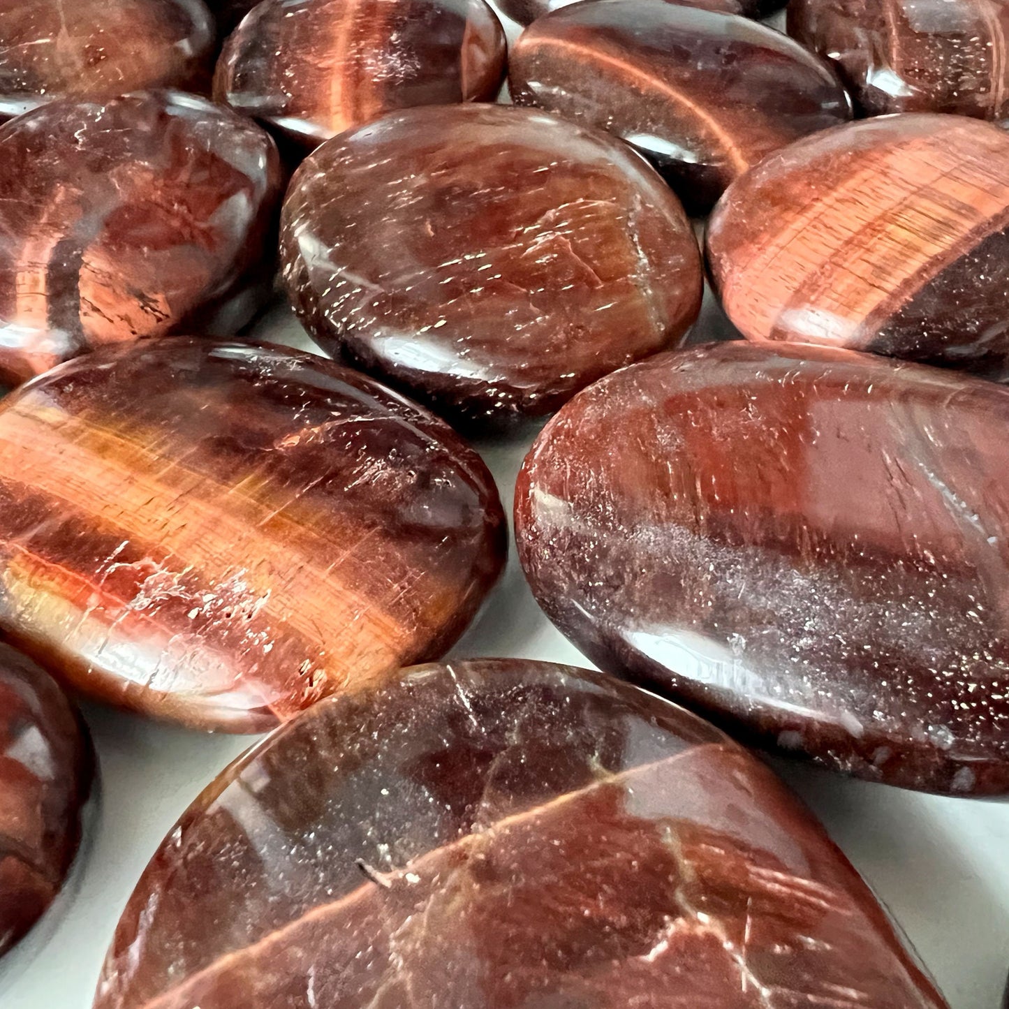 Red Tiger's Eye Palm Stone | Protection Crystal | Self-Esteem | Motivation | Energy | Sex Drive - Sole Luna