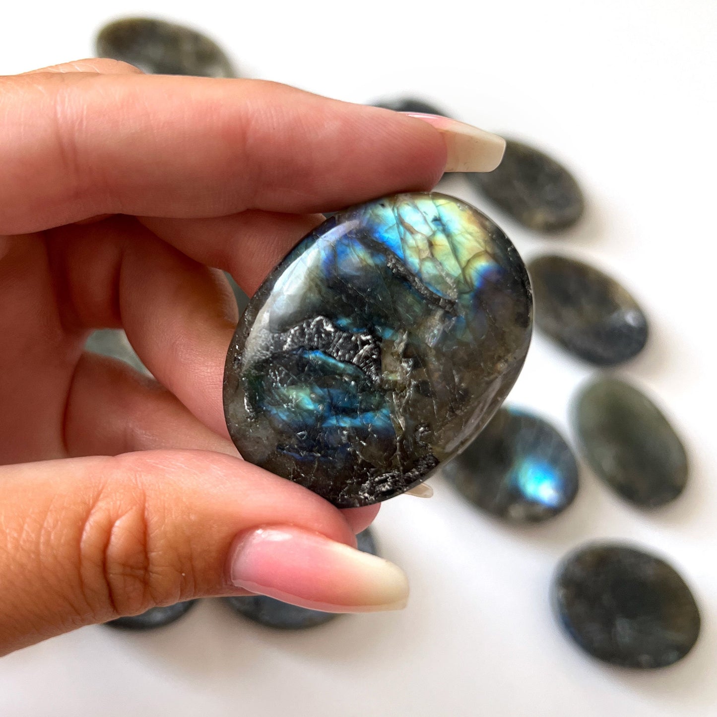 Labradorite Worry Stone | Divine Connection | Crown + Third Eye Chakra | Intuition | Psychic Power - Sole Luna