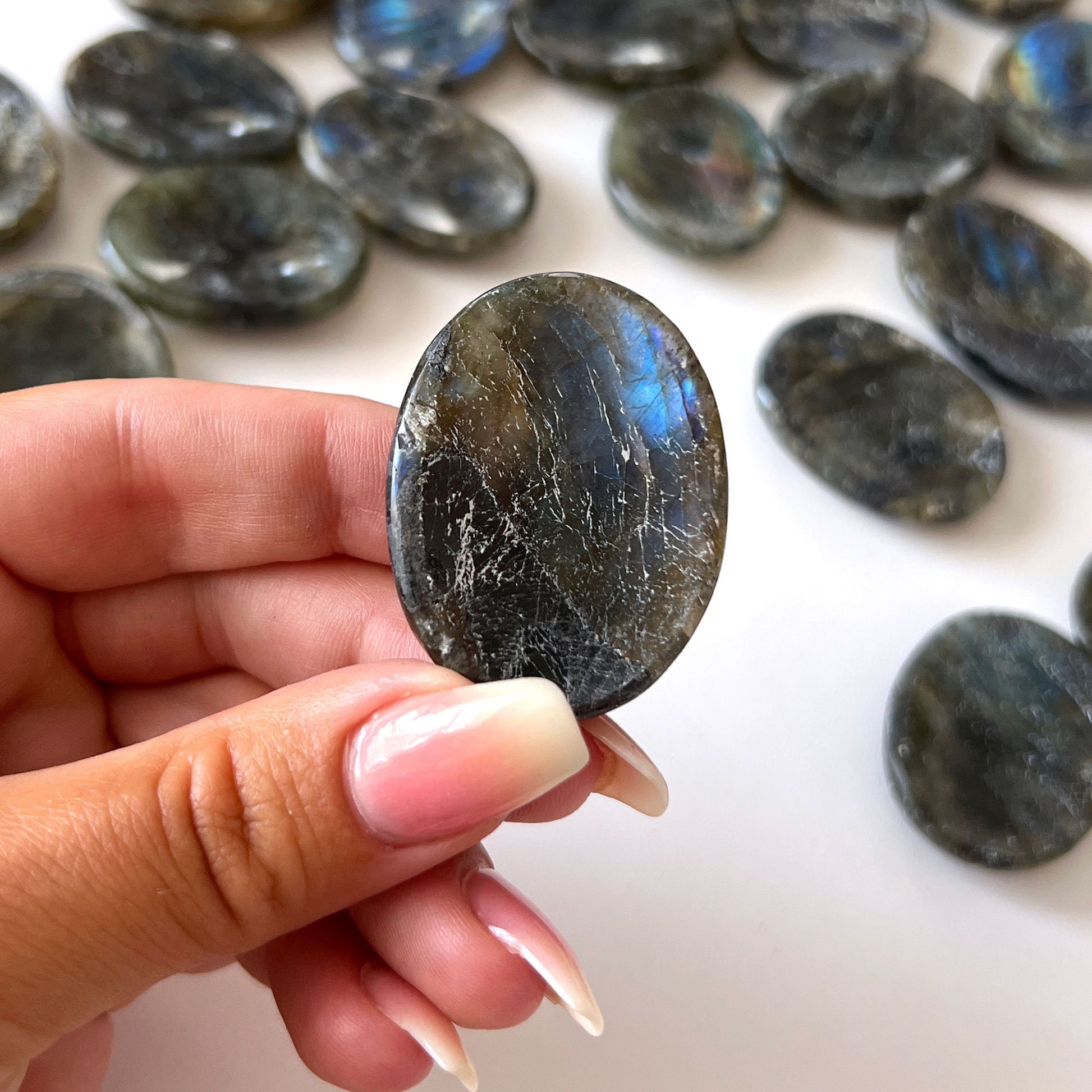 Labradorite Worry Stone | Divine Connection | Crown + Third Eye Chakra | Intuition | Psychic Power - Sole Luna