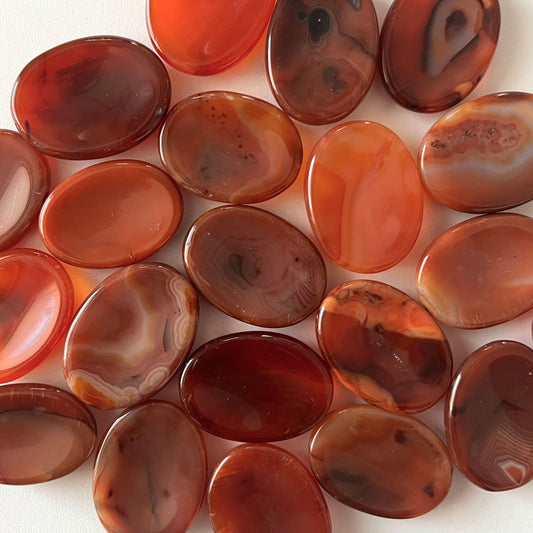 MOTIVATION Carnelian Worry Stone | Energy Boost | Creativity Crystal | Vitality | Sacral Chakra - Sole Luna