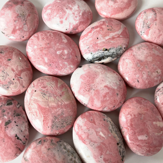 Peruvian Rhodonite Palm Stone | Emotional Balance | Release Toxicity | Heart Healing - Sole Luna