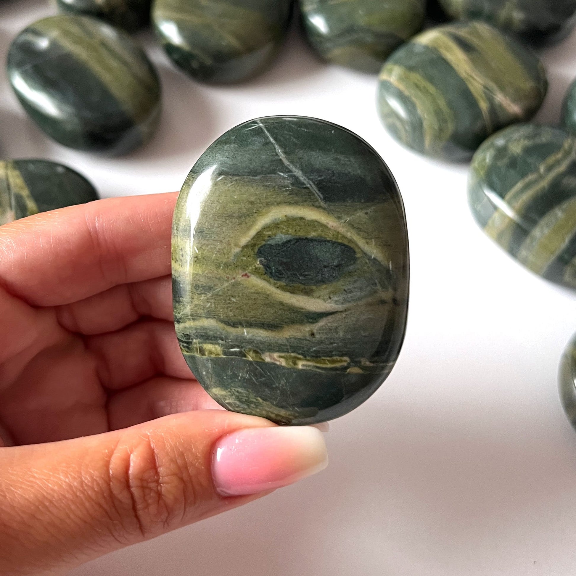 Green Jasper Palm Stone | Emotional Balance | Spiritual Freedom | Earth Connection | Grounding | Protection - Sole Luna